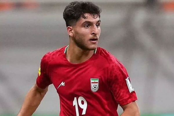  معرفی خرید جدید و جوان استقلال؛ پسر 18 ساله موسیمانه در سمت چپ