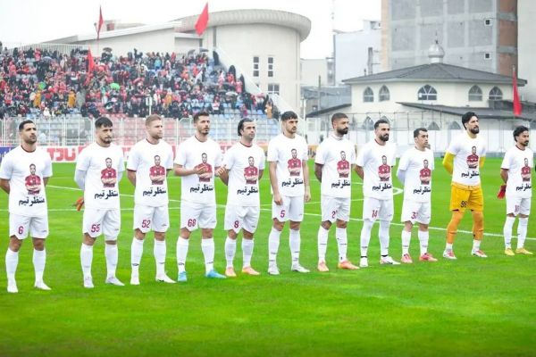 نساجی به یاد بازیکن شماره 96 عکس