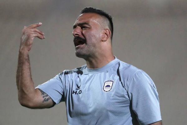 عمرانزاده از داور تشکر میکنم که ۳ امتیاز را از ما گرفت