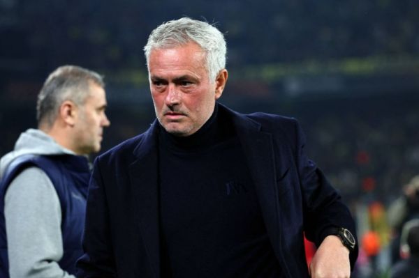 جریمه شدن مورینیو توسط یوفا