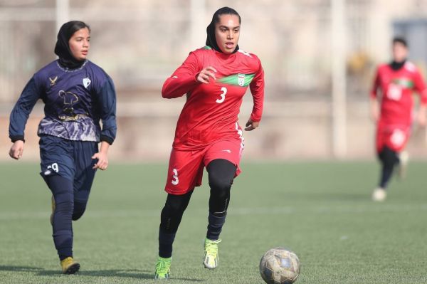 گزارش تصویری دیدار تیمهای ملی نوجوانان بانوان و طلایی طاران البرز