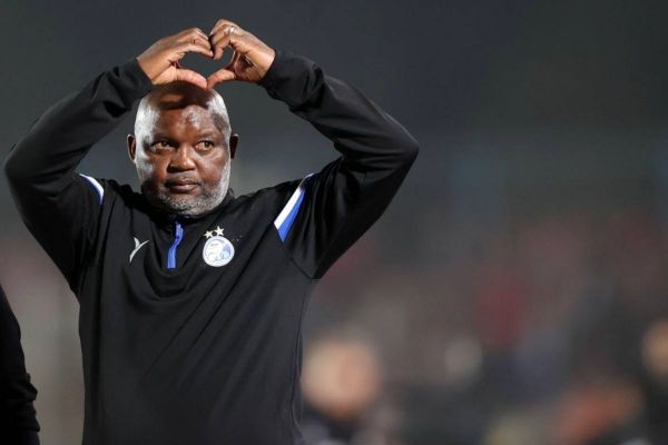 موسیمانه پیشنهاد رسمی از آفریقای جنوبی ندارد؛ پیتسو فعلا در خانه