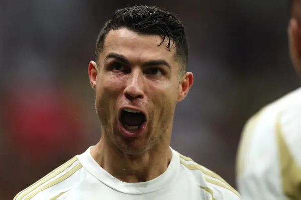 رونالدو در هفته چهقدر حقوق میگیرد