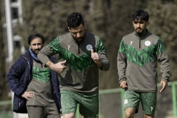 مهاجم ذوبآهن؛ از پادرمیانی برای تراکتوریها تا سودای گلزنی