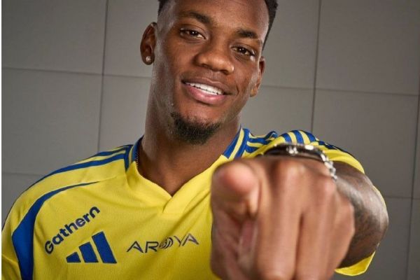 مورد عجیب ستاره کلمبیایی النصر؛ زندگی در بحرین، تمرین در ریاض