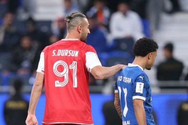 روایت جدید درباره ماجرای پیراهن مالکوم و دورسون عکس