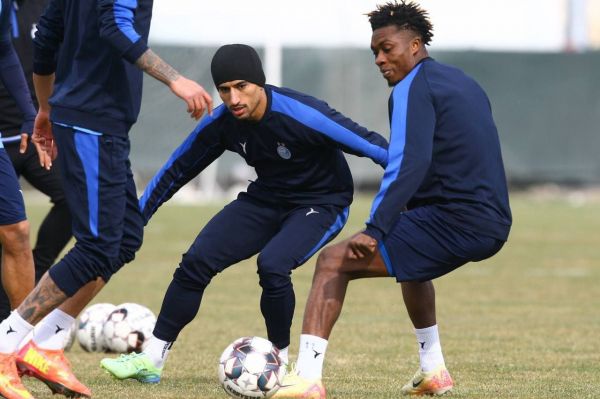 کوجو به دنبال فتح دروازه مس عکس