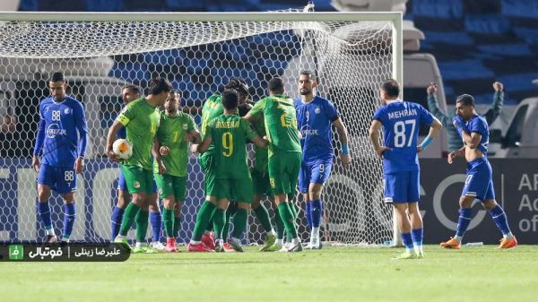 گزارش ویژه ۱۰ نکته از استقلال - الشرطه در آزادی؛ سهراب و نوازی، نفری یک امتیاز سوزاندند