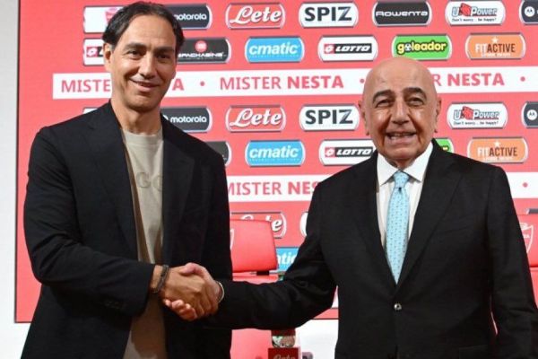 اسطوره میلان برای دومین بار در یک فصل مربی مونزا شد