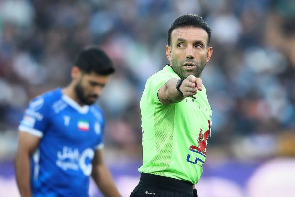 حیدری برای پرسپولیس سوت میزند، کاظمی برای استقلال