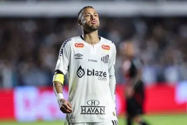  نیمار و خانه گرانی که نزدیک کمپ تمرینی سانتوس خرید