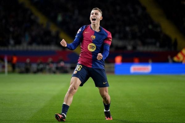 بازیکن بارسلونا که هنوز هم پدرش او را سرزنش میکند