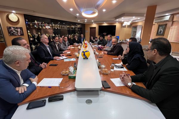 برگزاری جلسه گروهی مدیران کمیتههای فدراسیون به ریاست مونسان