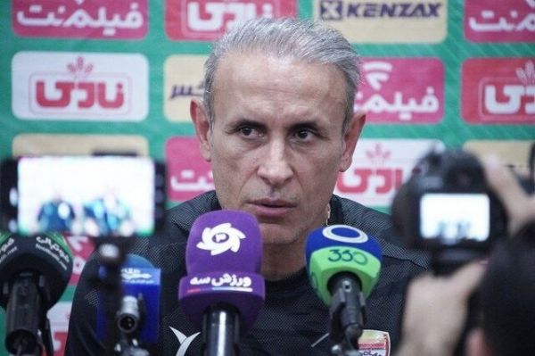  گل‌محمدی  گفتم اگر تیم معمولی می‌خواهید دور من خط بکشید