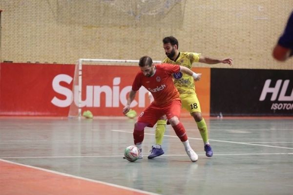  لیگ برتر فوتسال  فرش‌آرا سقوط کرد