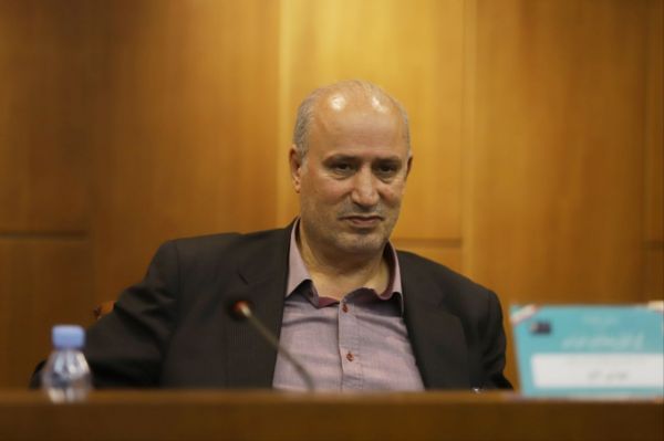  تاج  اگر از ورزشگاه تختی استفاده نکنیم رو به تخریب می‌رود