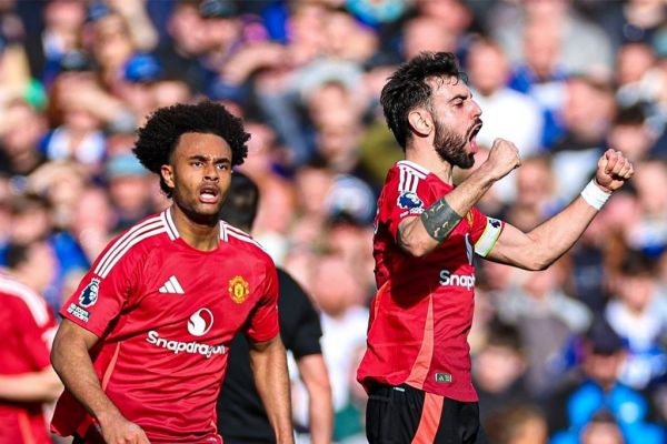  فرار شیاطین سرخ از شکست مقابل اورتون