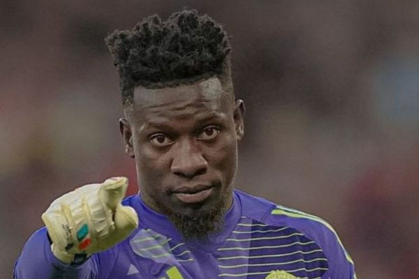  اشتباهات مرگبار دروازه‌بان کامرونی منچستریونایتد ادامه دارد