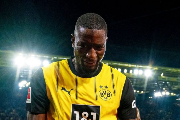  با چهار گل از ستاره گینه‌ای، زنبورها حریف خود را شش‌تایی کردند