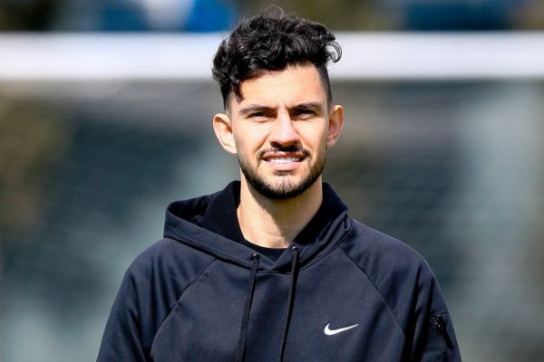 مهاجم استقلال به دربی میرسد