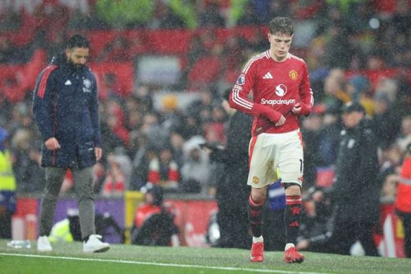  تنبیه ستاره منچستریونایتد  پرداخت هزینه ناهار کل تیم