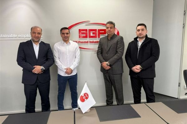  سرمربی گیتی‌پسند یک فصل دیگر تمدید کرد