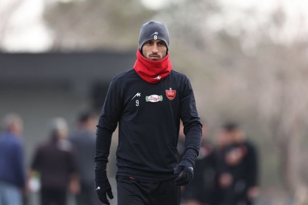  علیپور برای کفش طلا دندان تیز کرد