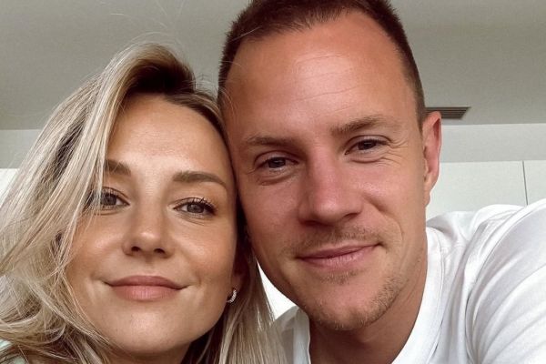  خیانت عجیب همسر دروازه‌بان آلمانی بارسلونا