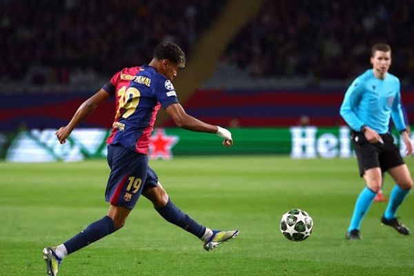 صعود بارسلونا به یک چهارمنهایی با درخشش ستاره برزیلی