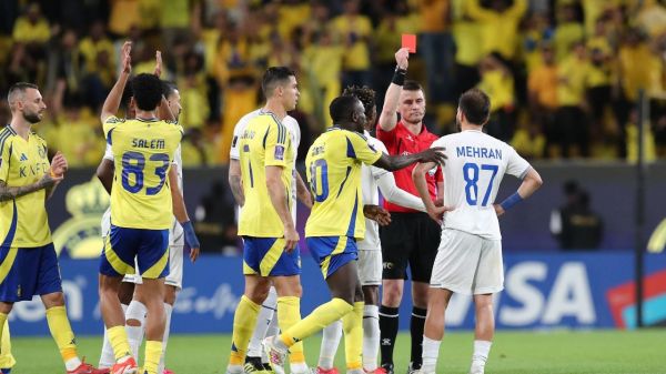  جراحی بینی مدافع النصر؛ مهران احمدی واقعا خطا کرده بود