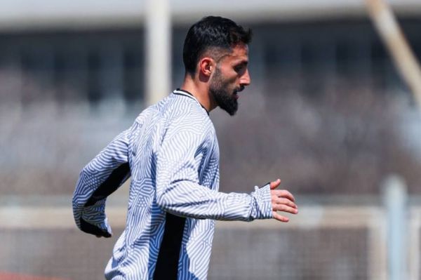 وینگر تراکتور دلتنگ و بیتاب بازی عکس