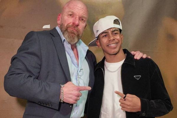  حضور ستاره بارسلونا برای تماشای مسابقات WWE