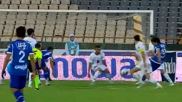  23  گل در 10 دقیقه آخر رویارویی‌های استقلال و ذوب‌آهن؛ فوران  ویدیو