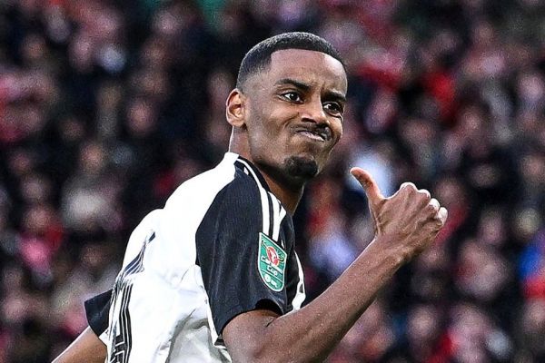 لیورپول یکی از رقبای محبوب ایساک؛ چند گل به لکلک ها زده