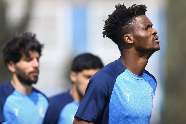  استقلال و اندونگ مذاکره نکردند