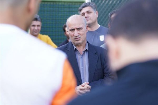  تاج  رئیس جمهور کاملاً فوتبالی است