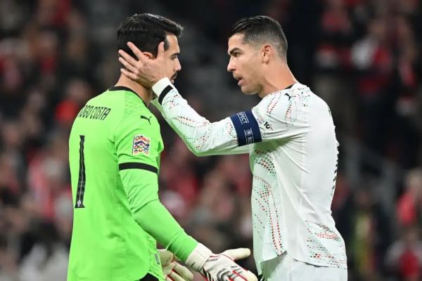  واکنش دروازه‌بان پرتغال به مهار پنالتی ستاره دانمارک