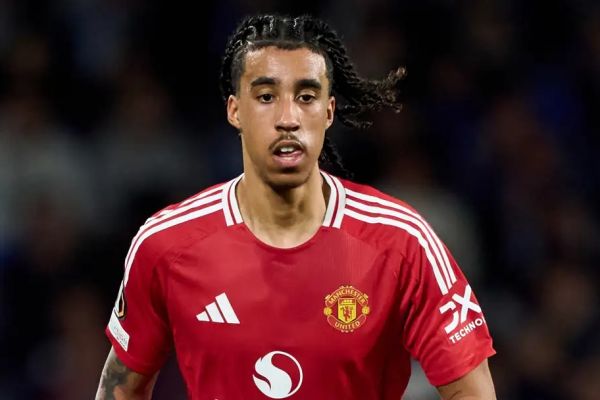 منچستریونایتد چگونه میتواند بهترین عملکرد را از مدافعش بگیرد