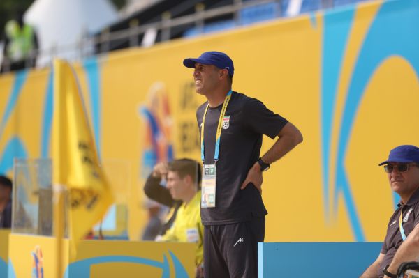  نادری  قدم به قدم جلو خواهیم رفت