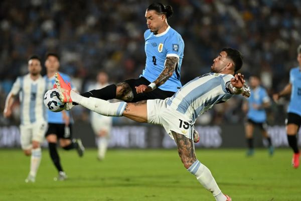  پیروزی خفیف آرژانتین در غیاب مسی