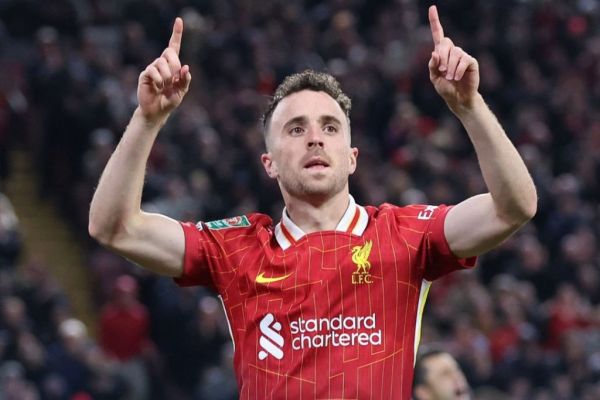 لیورپول قرارداد مهاجم پرتغالی را تمدید نمیکند