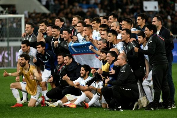  هواداران ازبکستان با پرواز چارتر به تهران می‌آیند