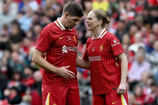  دیدار اسطوره‌های لیورپول و‌ چلسی با دو میهمان ویژه