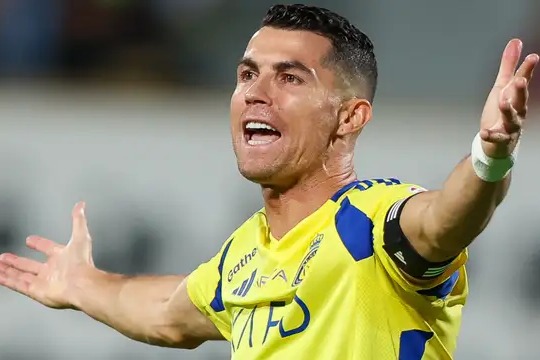  برخورد رونالدو با هم‌تیمی‌هایش در النصر چگونه است