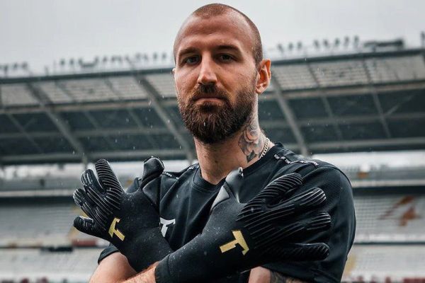  منچسترسیتی به‌دنبال دروازه‌بان تیم ملی صربستان