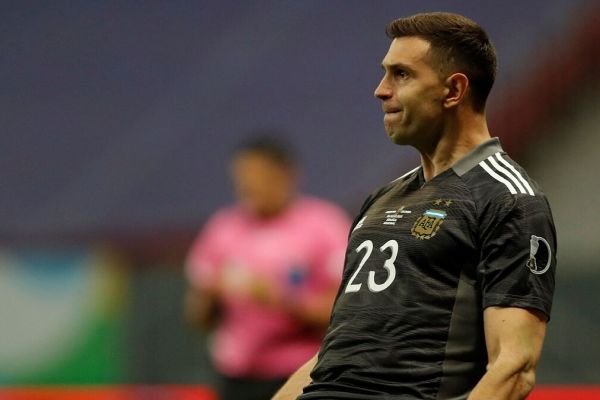  استفاده از شعار امباپه برای رافینیا توسط هواداران آرژانتین