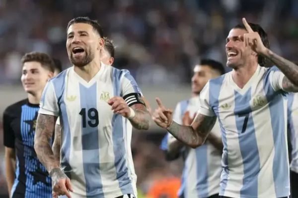  عکس؛ خوشحالی کنایه آمیز آرژانتینی‌ها پس از تحقیر برزیل