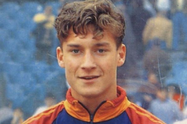  نوستالژی؛ سالروز اولین بازی اسطوره‌ رم با پیراهن جالوروسی