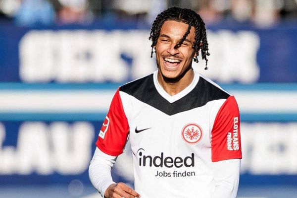 بایرنمونیخ بهدنبال پدیده فرانسوی و گلزن اینتراخت فرانکفورت