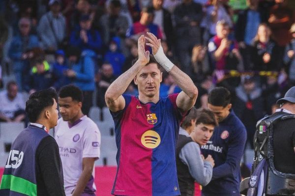 ستاره بارسلونا رکورد پوشکاش را شکست